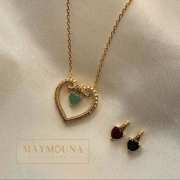 HOST PICK🤩 14k YGP Trio Gemstone Heart Necklace - Picture 5 of 13